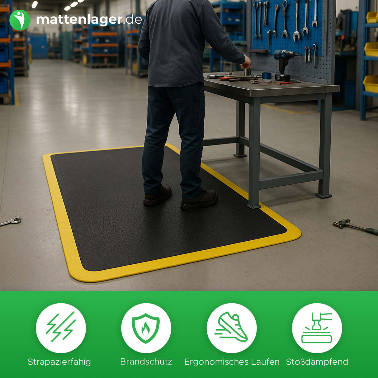 Antiermüdungsmatte Ergosoft Pebble in Anwendung. Mann in Werkstatt arbeitet auf Handwerkertisch und steht auf der Antiermüdungsmatte