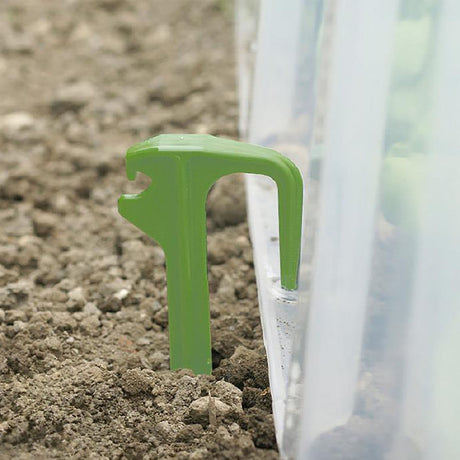 Heringe für Pflanztunnel FLEXO Anwendung Nahaufnahme Mattenlager