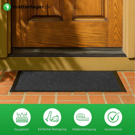 Fußmatte für Industrie und Gewerbe - mit Brandschutzklasse in Anwendung. Vor Haustür