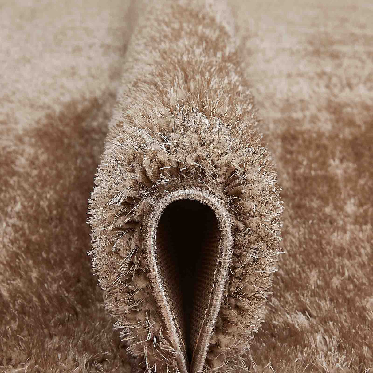 Hochflor-Teppich LYNN Welle Mattenlager | Taupe