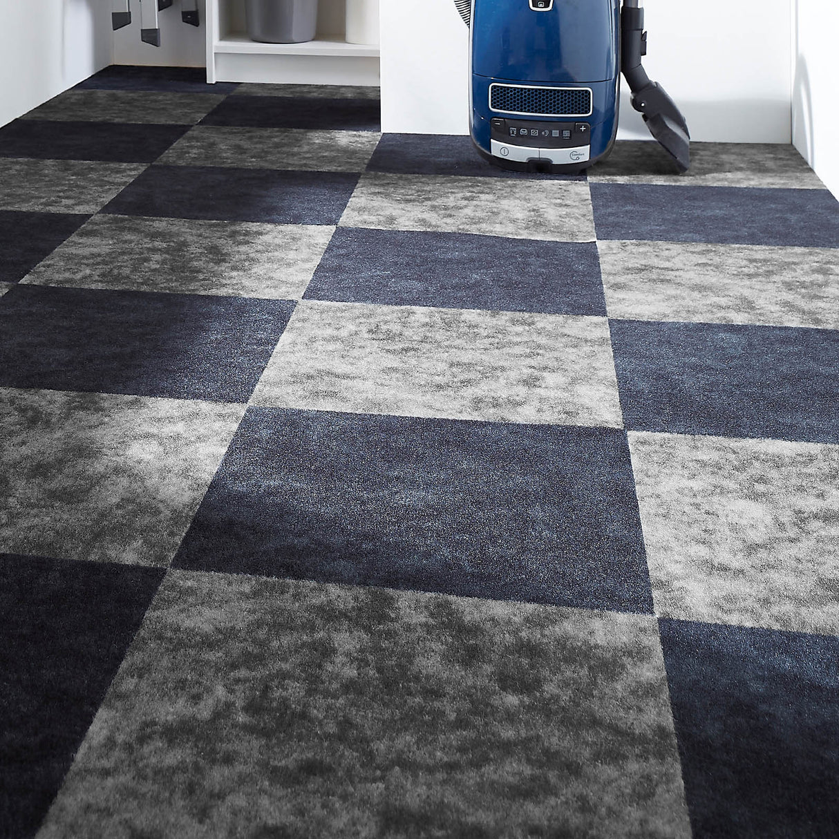 Nadelfilz Teppichfliesen TAIGA mit Design Oberfläche | Anthrazit