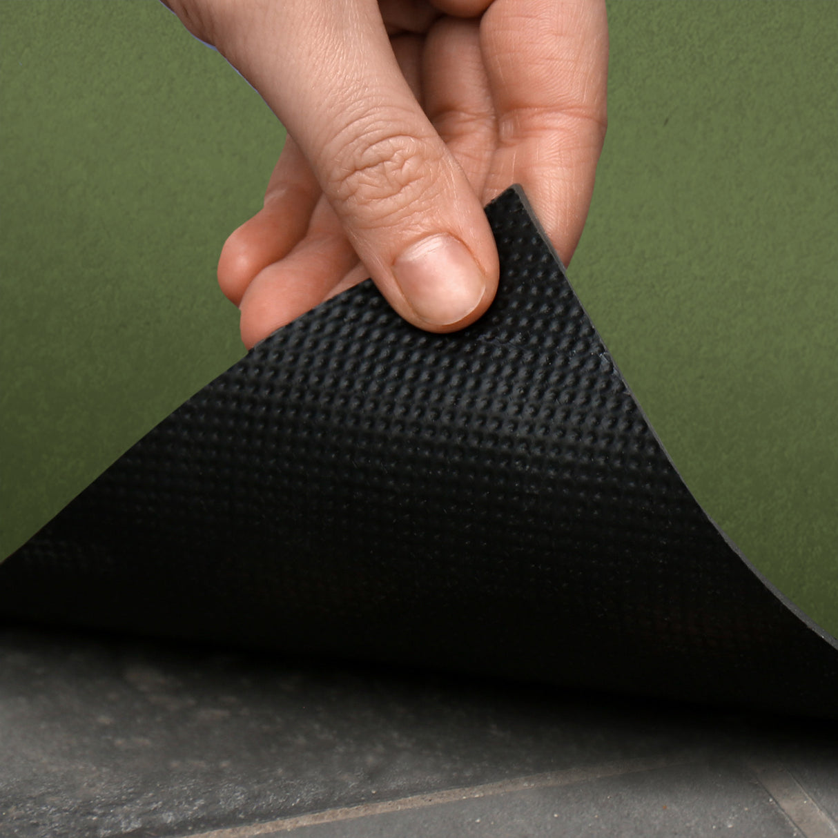 Fußmatte SPORT STYLE - Design "Fußballfeld mit Name" - personalisierbar | Oliv/Weiß